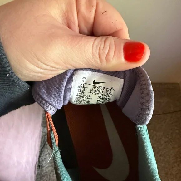 Nike Green and Orange Trail Running Shoe - Picture 2 of 4